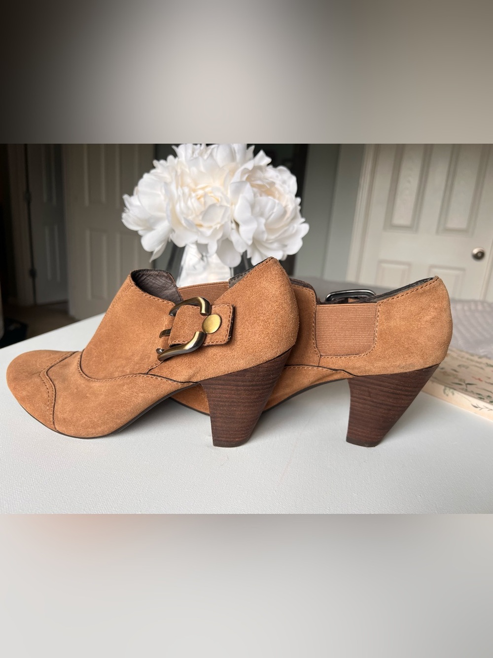 Madison “Billy” Chestnut leather Buckle Mid Heel booties size 10.